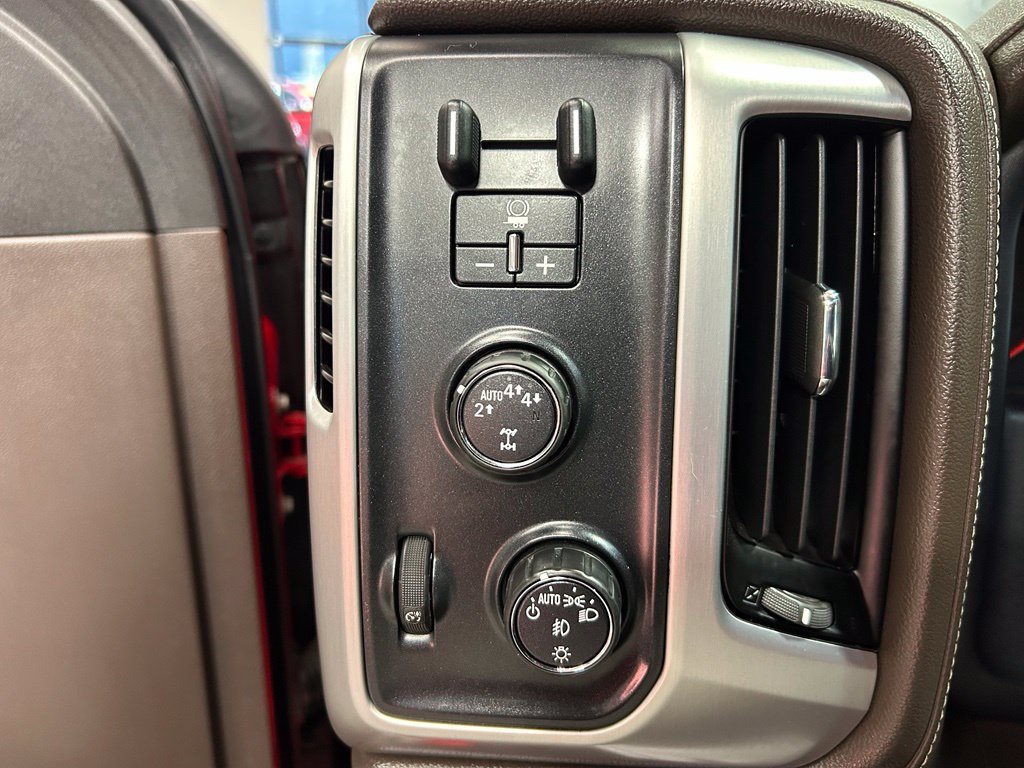Used 2017 GMC Sierra 1500 SLT w/ SLT Premium Package AWD/4WD image 13
