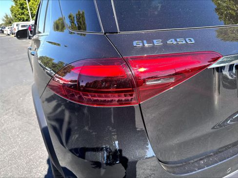 Used 2024 Mercedes-Benz GLE 450 4MATIC w/ Driver Assistance Package image 22
