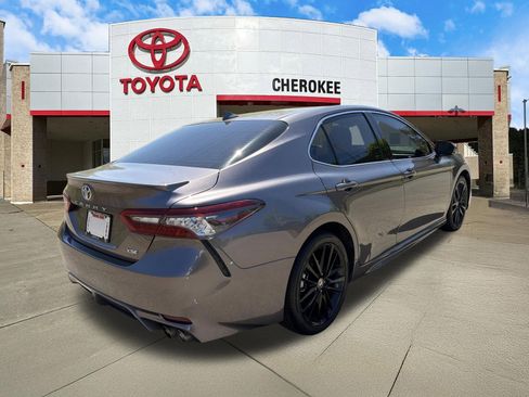 Used 2024 Toyota Camry XSE FWD image 5