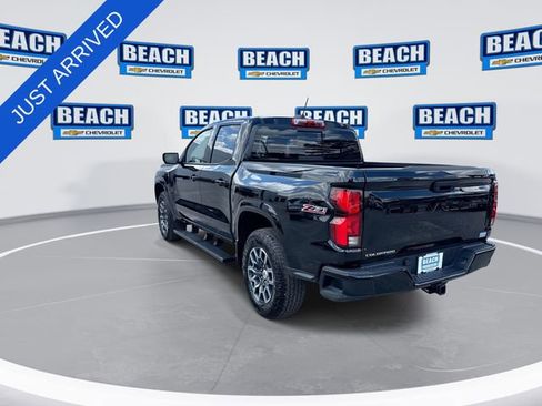 Used 2025 Chevrolet Colorado Z71 w/ Technology Package AWD/4WD image 6