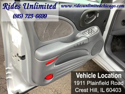 Used 2003 Pontiac Bonneville SE image 31