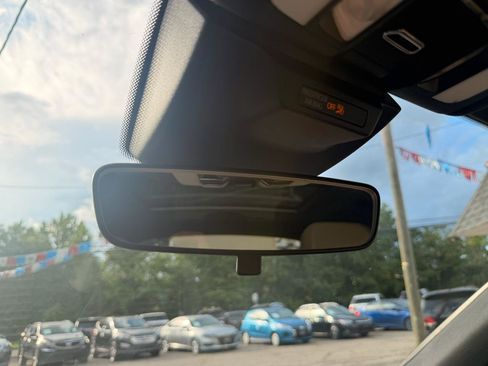 Used 2019 Porsche Macan AWD/4WD image 32
