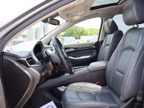 Used 2020 Buick Enclave Premium w/ Sun and Sites Package AWD/4WD image 6