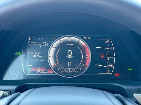 Used 2025 Lexus ES 300h w/ Premium Package FWD image 12