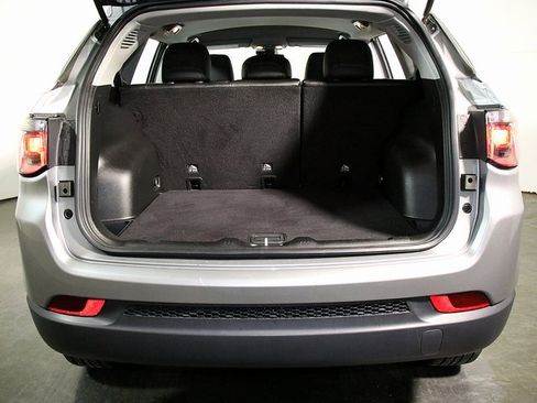 Used 2022 Jeep Compass Latitude image 29