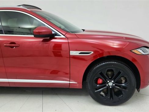 Used 2025 Jaguar F-PACE R-Dynamic S image 7