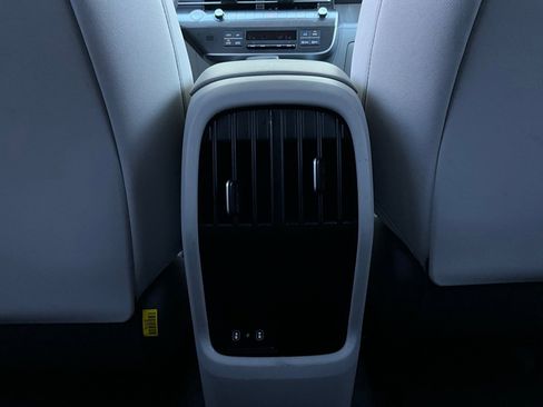 Used 2025 Hyundai Kona SEL image 13