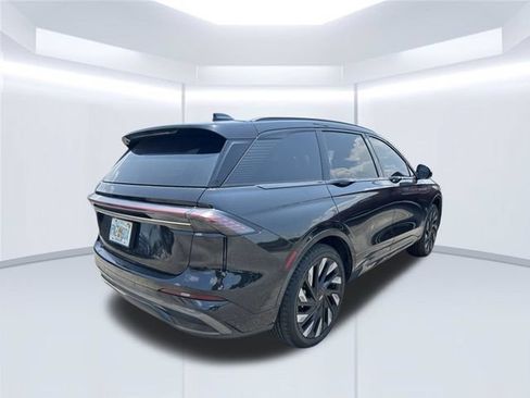 Used 2024 Lincoln Nautilus Reserve w/ Jet Appearance Package (87T) AWD/4WD image 6