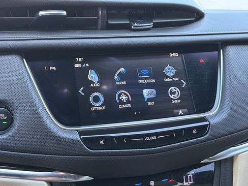 Used 2018 Cadillac XT5 FWD image 31