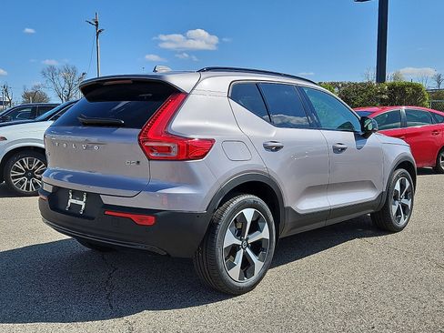 New 2026 Volvo XC40 B5 Plus w/ Climate Package AWD/4WD image 6