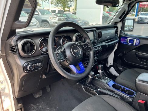 Used 2019 Jeep Wrangler Unlimited Sport AWD/4WD image 16