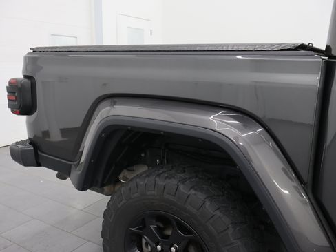 Used 2023 Jeep Gladiator Sport AWD/4WD image 25