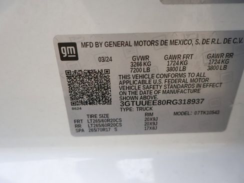 Used 2024 GMC Sierra 1500 AT4 w/ Technology Package image 39