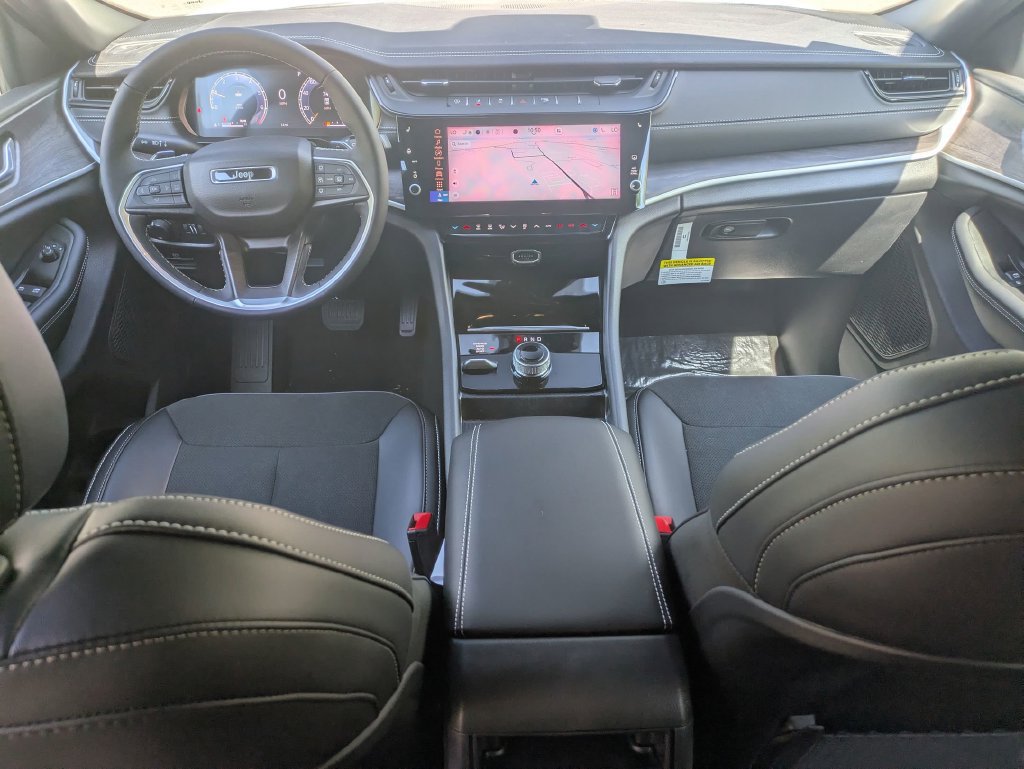 New 2026 Jeep Grand Cherokee Altitude AWD/4WD image 28