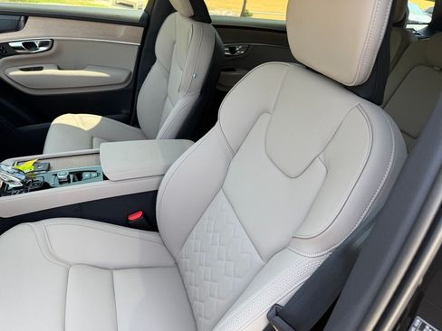 New 2026 Volvo XC90 T8 Plus w/ Protection Package Premier AWD/4WD image 21