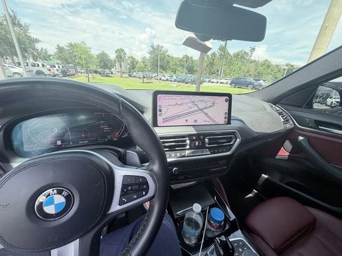 Used 2022 BMW X4 xDrive30i w/ M Sport Package AWD/4WD image 6
