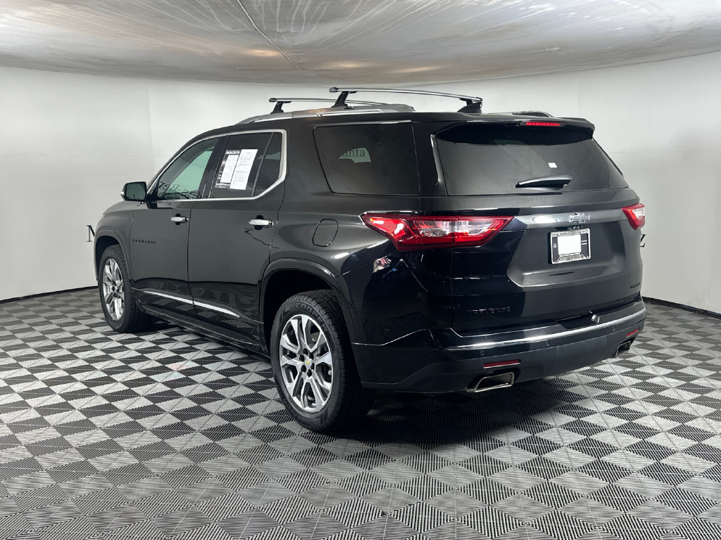 Used 2020 Chevrolet Traverse Premier w/ LPO, 'HIT The Road' Package FWD image 5