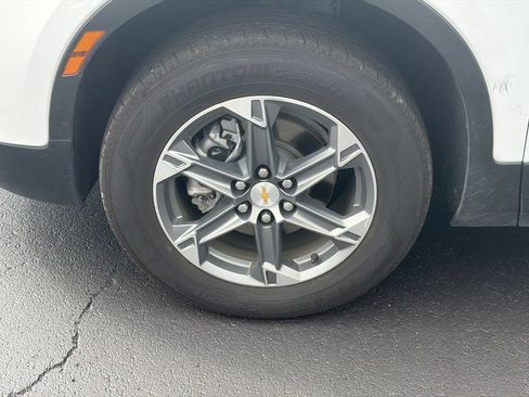 Used 2025 Chevrolet Blazer LT FWD image 14