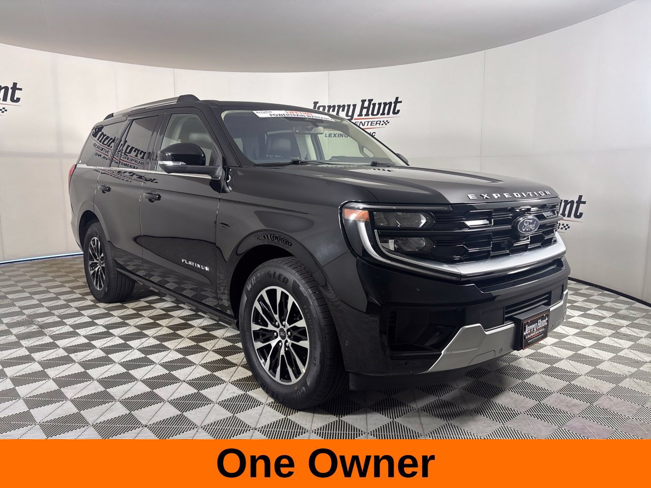 Used 2025 Ford Expedition Platinum AWD/4WD image 4