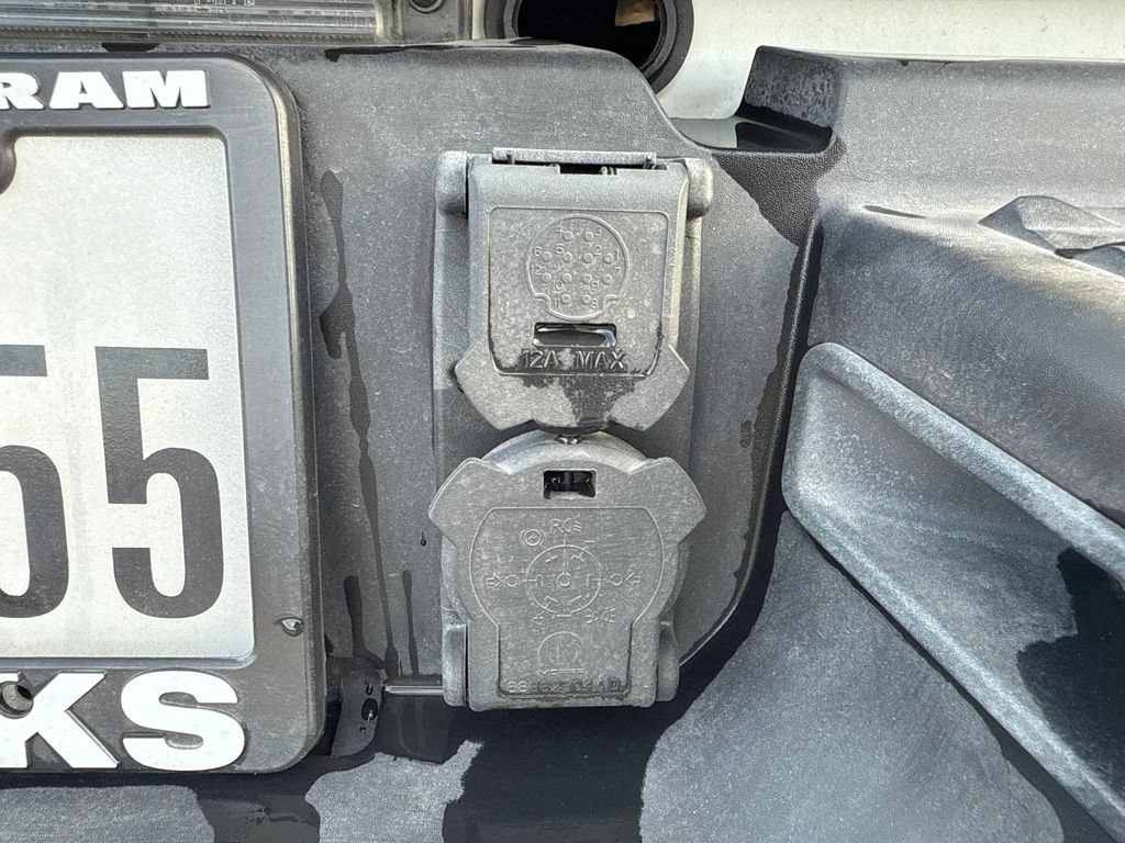 Used 2025 RAM 3500 Limited AWD/4WD image 8