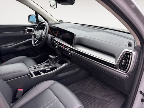 Used 2025 Kia Sorento S w/ Panoramic Sunroof Package AWD/4WD image 10