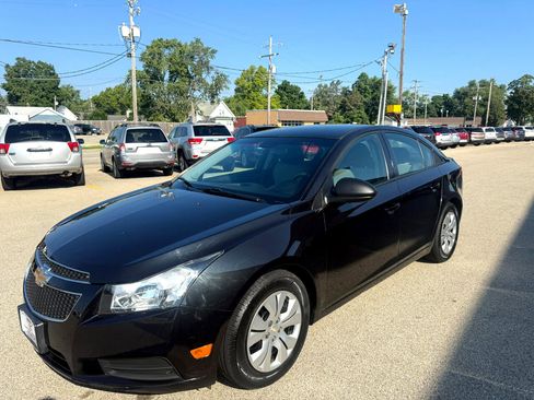 Used 2013 Chevrolet Cruze LS image 5