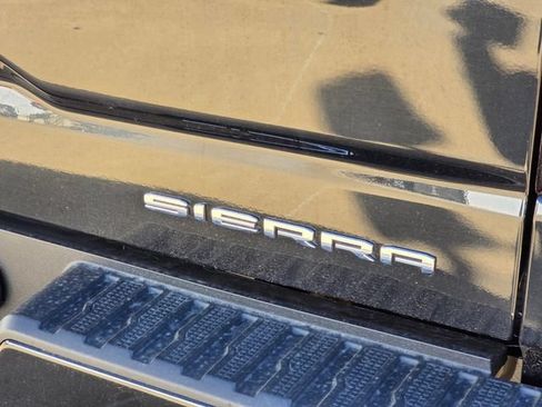 Used 2022 GMC Sierra 1500 Denali w/ Denali Premium Package RWD image 8