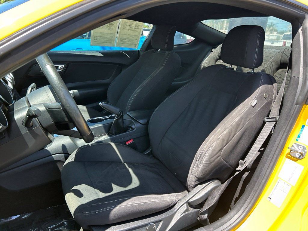 Used 2016 Ford Mustang GT w/ GT Performance Package RWD image 13
