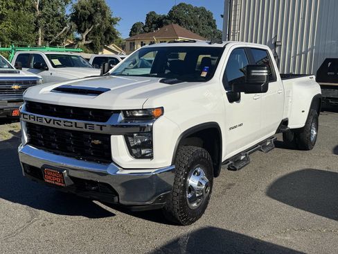 Used 2021 Chevrolet Silverado 3500 LT AWD/4WD image 3