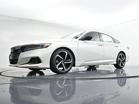 Used 2022 Honda Accord Sport image 34