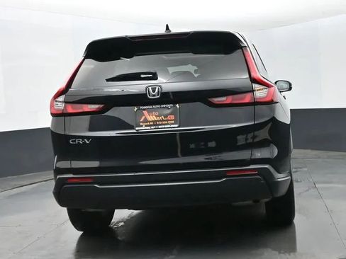 Used 2025 Honda CR-V EX image 8