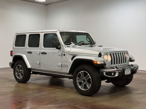 Used 2023 Jeep Wrangler Sahara image 22