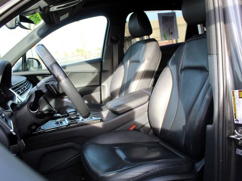 Used 2019 Audi Q7 3.0T Premium Plus image 6