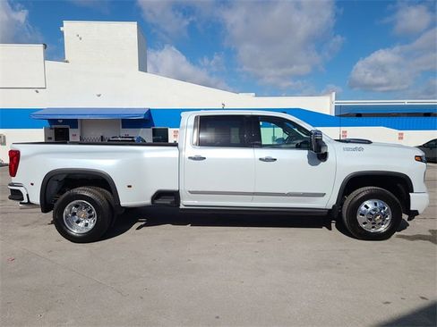 New 2026 Chevrolet Silverado 3500 High Country w/ Technology Package image 6