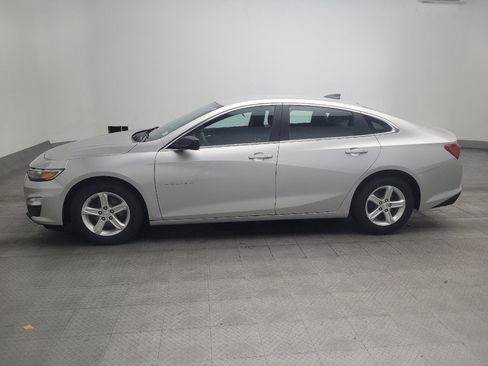 Used 2020 Chevrolet Malibu LS FWD image 2