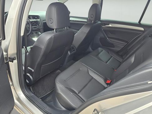 Used 2015 Volkswagen Golf TDI S FWD image 20