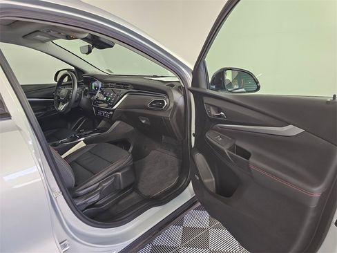 Used 2023 Chevrolet Bolt EUV Premier w/ Sun & Sound Package image 12