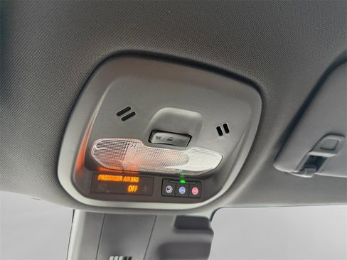 Certified 2024 Chevrolet Trax RS image 23