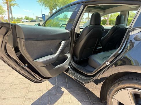 Used 2023 Tesla Model 3 Standard Range RWD image 9