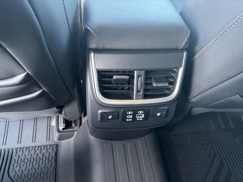 Used 2025 Subaru Outback Touring XT AWD/4WD image 23