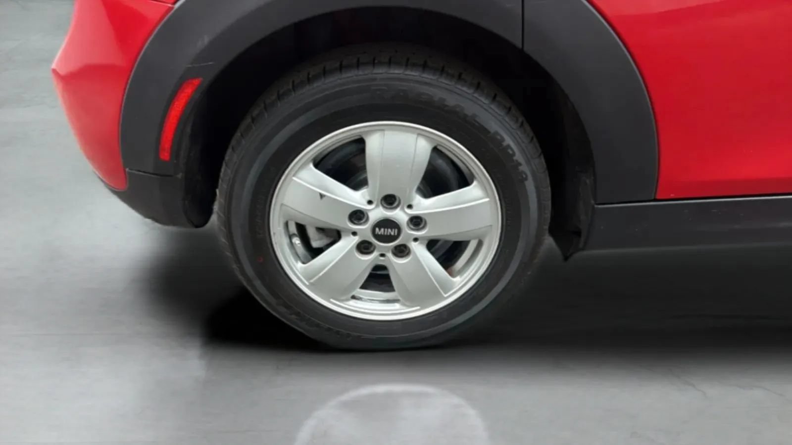 Used 2021 MINI Cooper 4-Door Hardtop FWD image 26