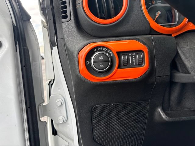 Used 2021 Jeep Gladiator Overland AWD/4WD image 32