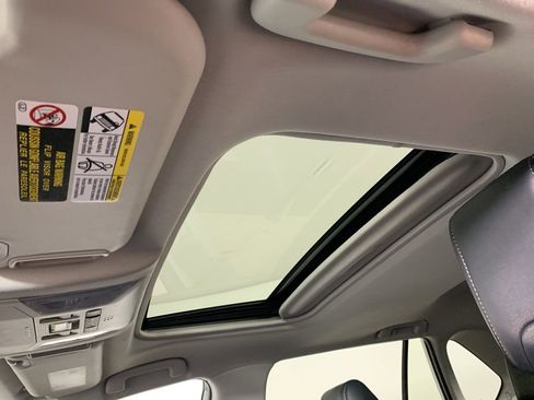 Used 2022 Toyota RAV4 Limited image 29