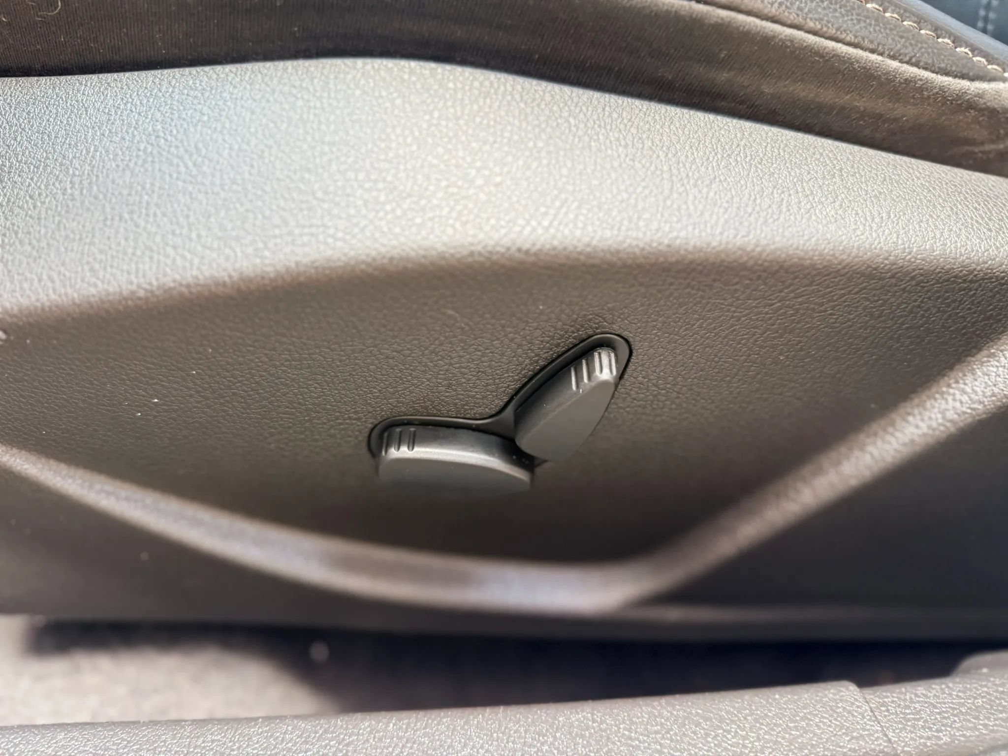 Used 2014 Ford Focus SE w/ Equipment Group 201A FWD image 4
