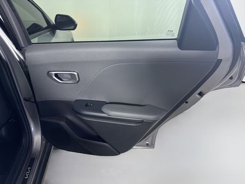 Used 2025 Kia K4 LXS image 28