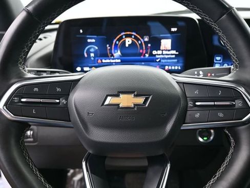 Used 2024 Chevrolet Traverse LT FWD image 30