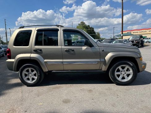 Used 2006 Jeep Liberty Limited image 4