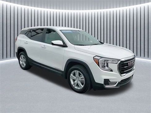 Certified 2024 GMC Terrain SLE image 1