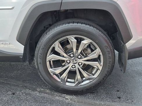 Certified 2022 Toyota RAV4 XLE Premium AWD/4WD image 7