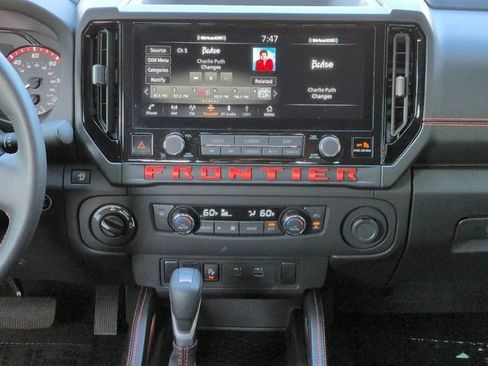 Used 2025 Nissan Frontier PRO-4X AWD/4WD image 17